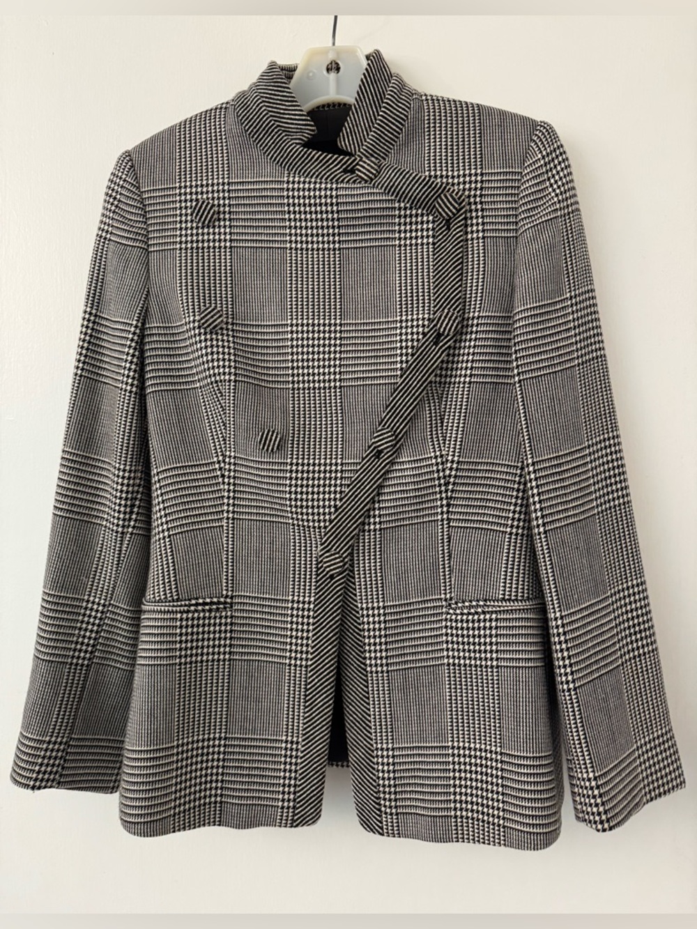 Giorgio Armani Black and White wool blazer jacket